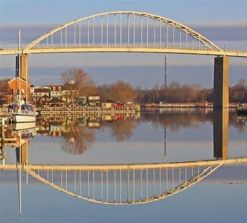 Inn At The Canal Bed & Breakfast Chesapeake City Exterior foto